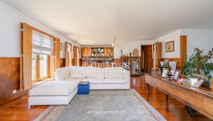 Image No.3-4 Bed Villa for sale