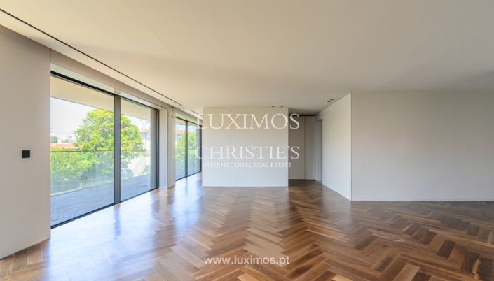 Image No.4-4 Bed Apartment for sale