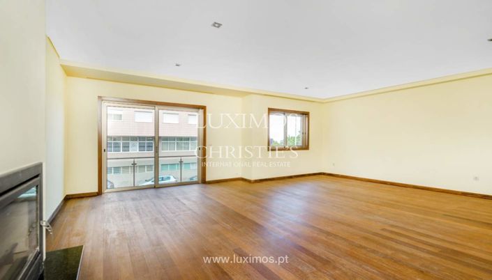 Image No.4-4 Bed Villa for sale