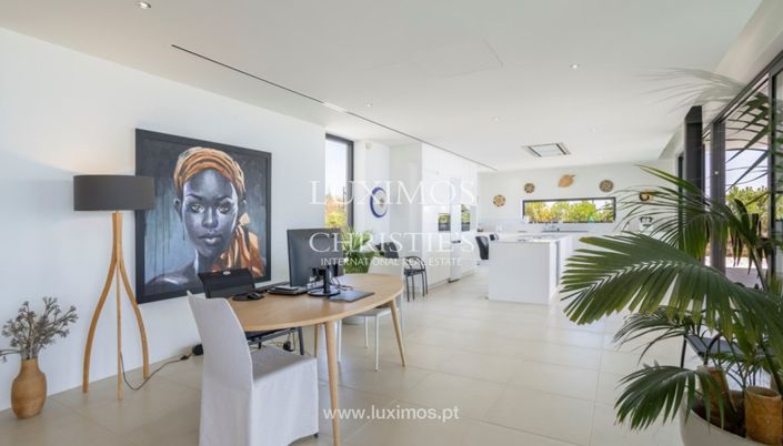 Image No.7-5 Bed Villa for sale