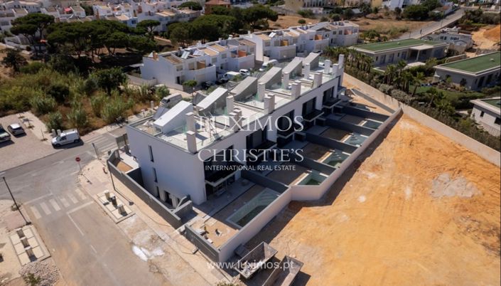 Image No.32-4 Bed Villa for sale