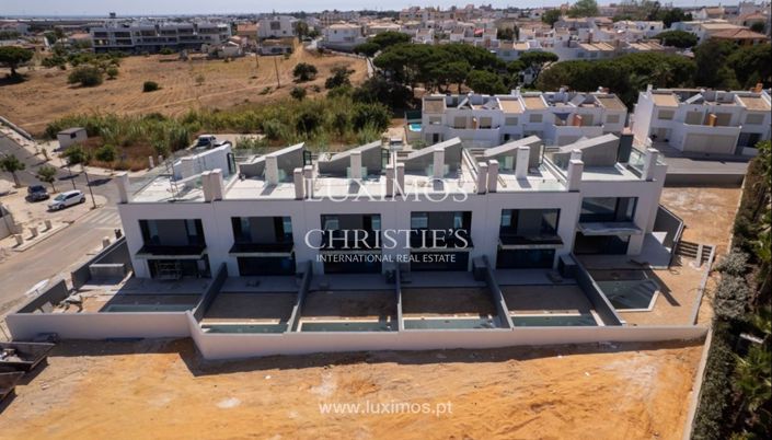 Image No.31-4 Bed Villa for sale