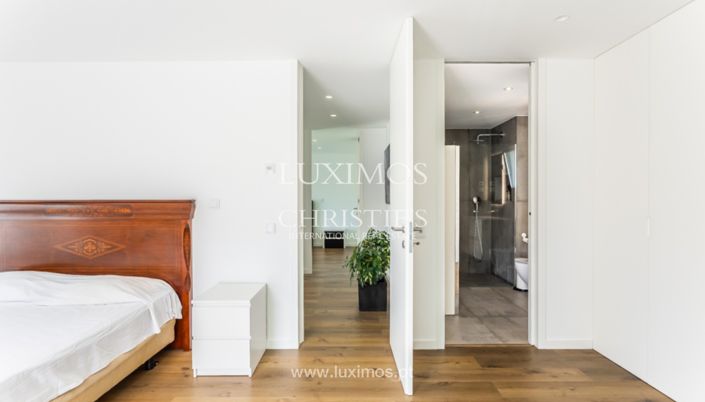 Image No.8-2 Bed Villa for sale