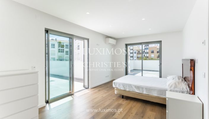 Image No.10-2 Bed Villa for sale