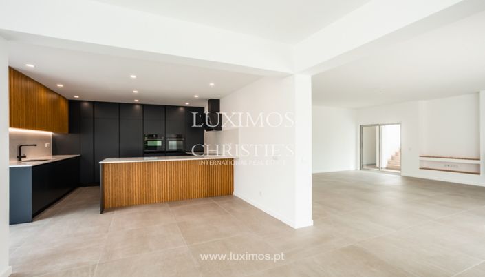 Image No.8-5 Bed Villa for sale