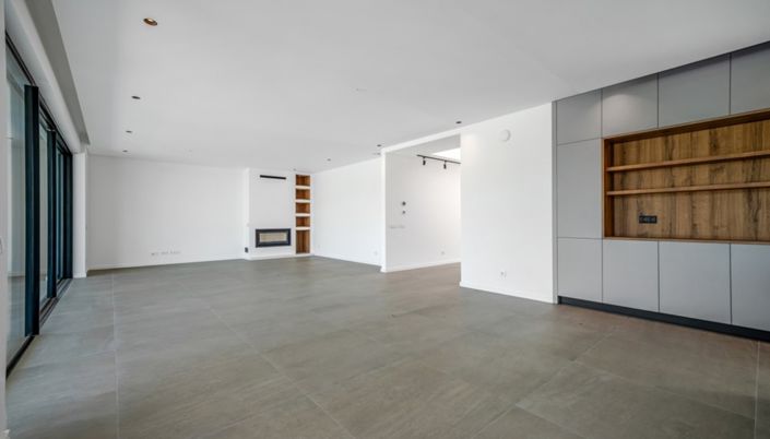 Image No.6-4 Bed Villa for sale