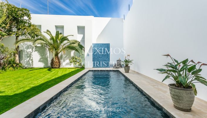 Image No.4-10 Bed Villa for sale