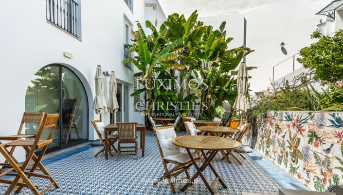 Image No.5-10 Bed Villa for sale