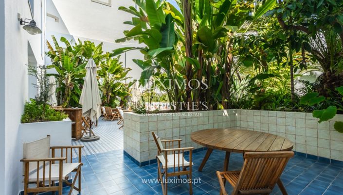 Image No.6-10 Bed Villa for sale