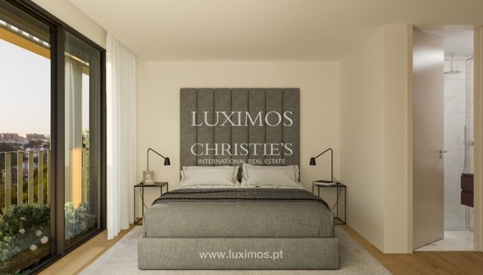 Image No.24-4 Bed Apartment for sale