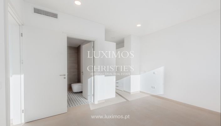 Image No.12-3 Bed Apartment for sale