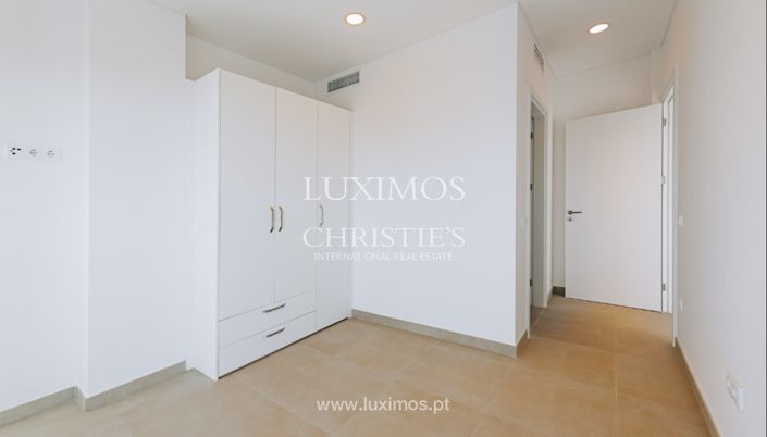 Image No.21-3 Bed Apartment for sale