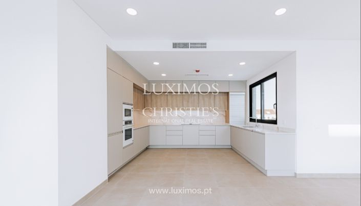 Image No.9-3 Bed Apartment for sale