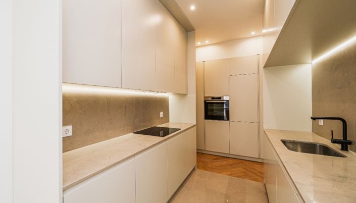 Image No.12-3 Bed Apartment for sale