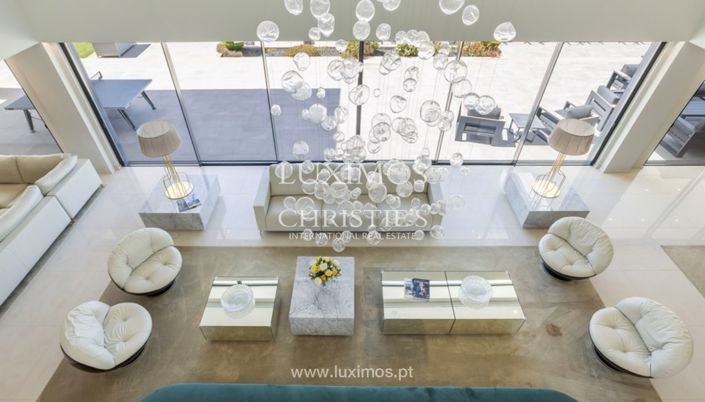 Image No.14-8 Bed Villa for sale