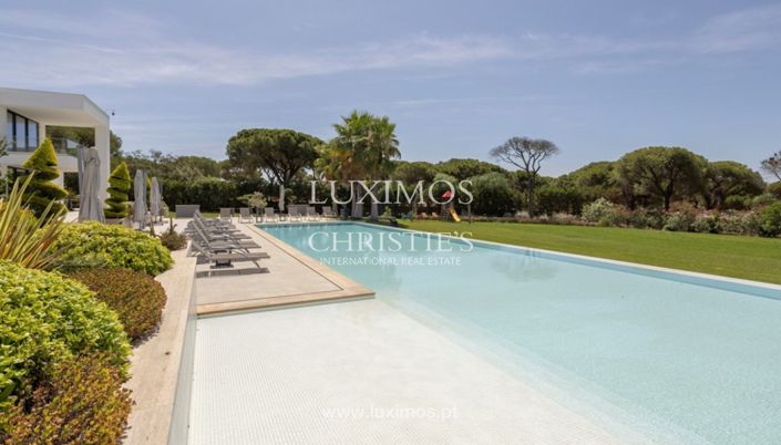 Image No.3-8 Bed Villa for sale