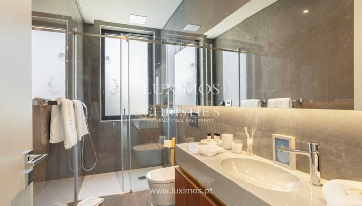 Image No.21-8 Bed Villa for sale