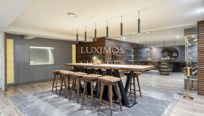 Image No.23-8 Bed Villa for sale