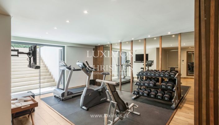 Image No.25-8 Bed Villa for sale