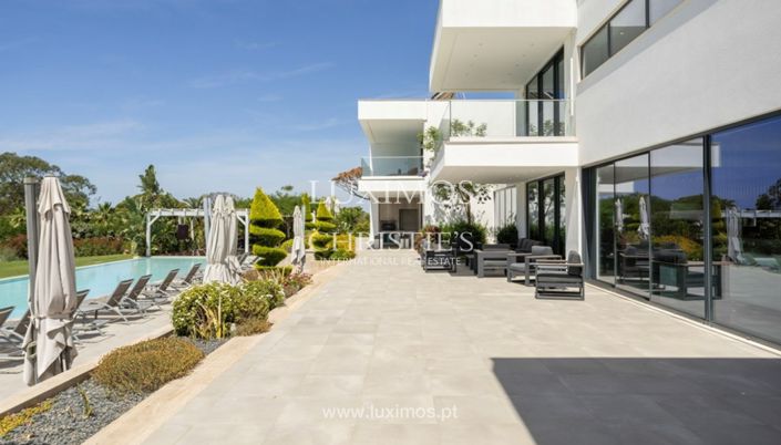 Image No.4-8 Bed Villa for sale