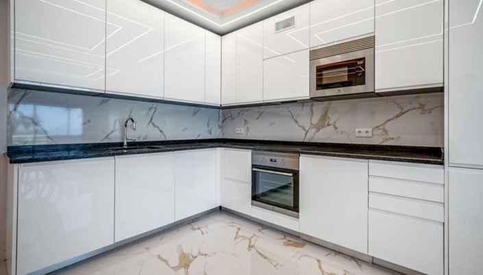 Image No.10-3 Bed Apartment for sale
