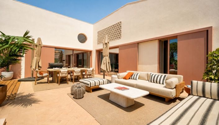 Image No.17-2 Bed Villa for sale