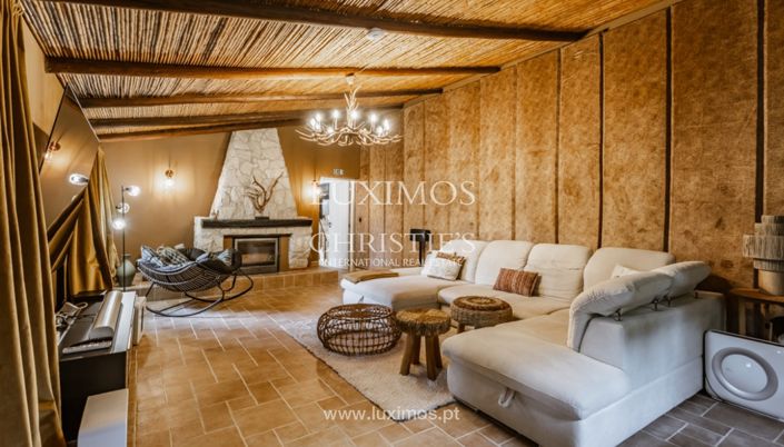 Image No.8-7 Bed Villa for sale