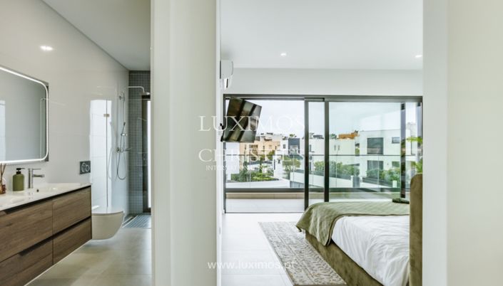 Image No.20-3 Bed Villa for sale