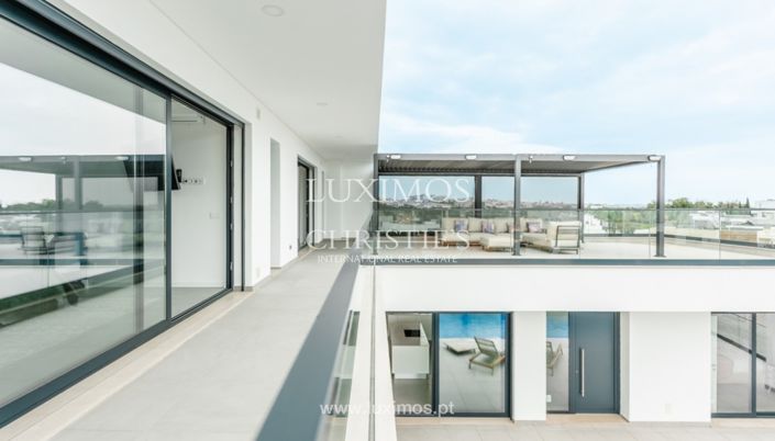 Image No.24-3 Bed Villa for sale