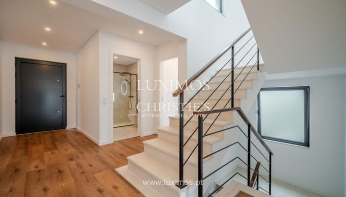 Image No.12-4 Bed Villa for sale