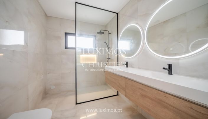 Image No.18-4 Bed Villa for sale