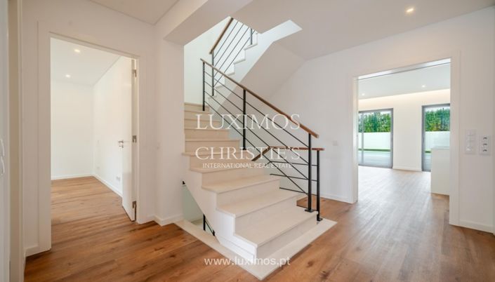 Image No.10-4 Bed Villa for sale