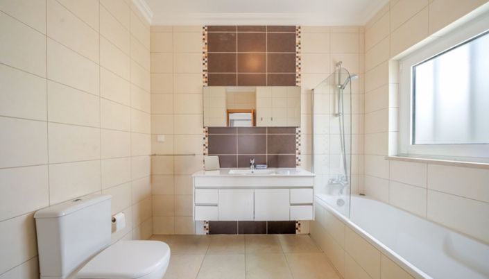 Image No.15-3 Bed Villa for sale