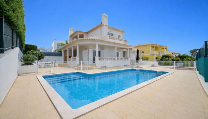 Image No.3-3 Bed Villa for sale