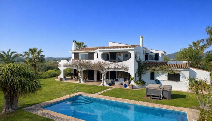 Image No.29-3 Bed Farmhouse for sale