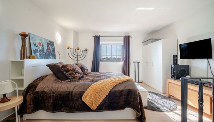 Image No.10-3 Bed Villa for sale