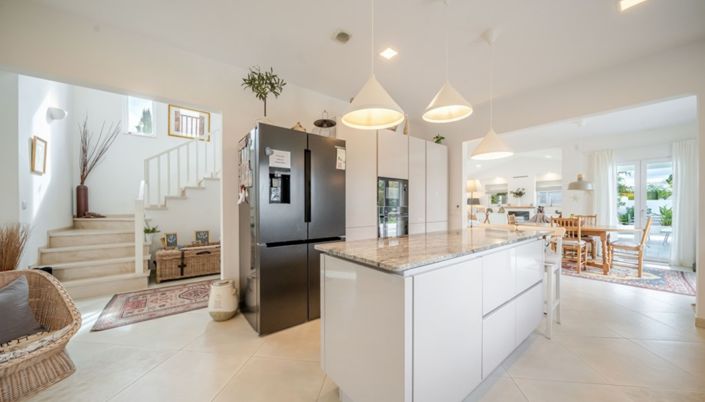 Image No.17-3 Bed Villa for sale