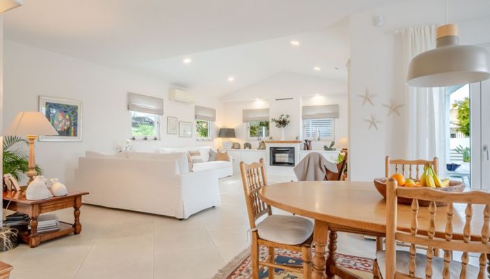 Image No.19-3 Bed Villa for sale