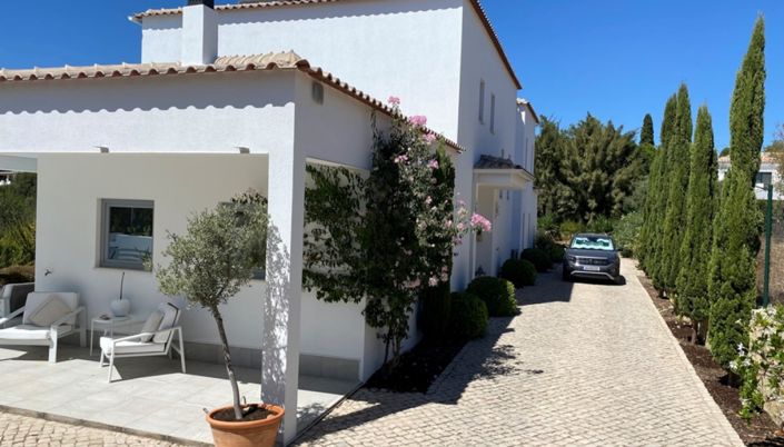 Image No.3-3 Bed Villa for sale