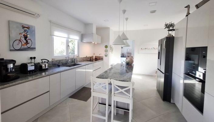 Image No.6-3 Bed Villa for sale