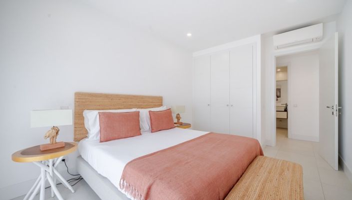 Image No.17-3 Bed Apartment for sale