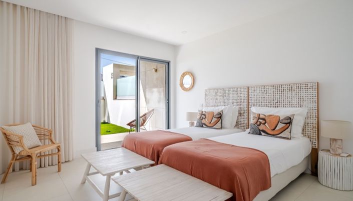 Image No.22-3 Bed Apartment for sale