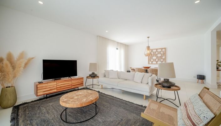 Image No.10-3 Bed Apartment for sale