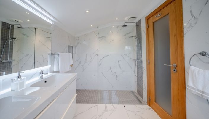 Image No.18-5 Bed Villa for sale