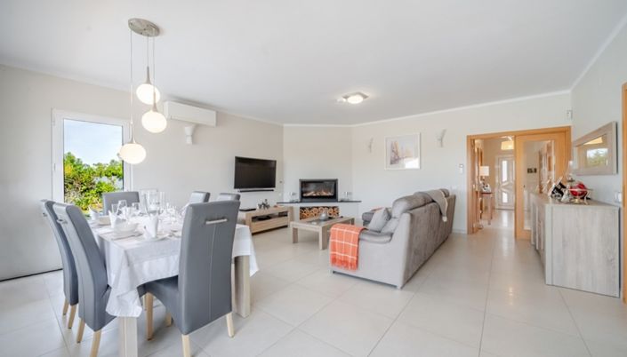 Image No.28-5 Bed Villa for sale