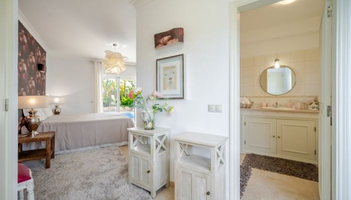 Image No.4-4 Bed Villa for sale