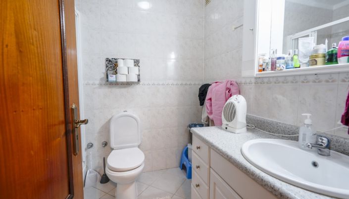 Image No.19-3 Bed Apartment for sale