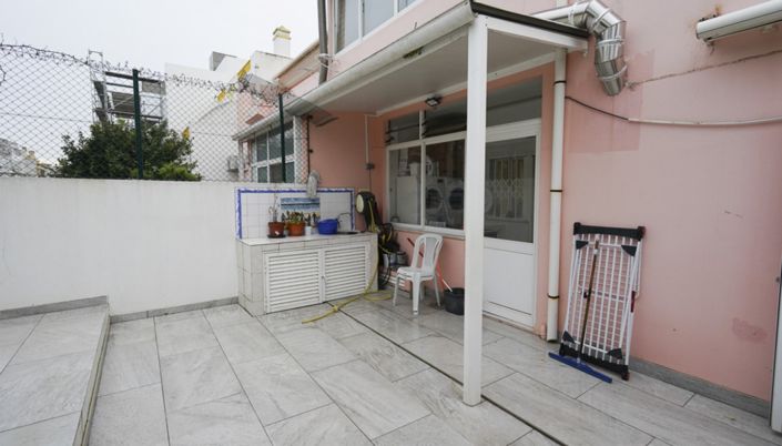 Image No.21-3 Bed Apartment for sale