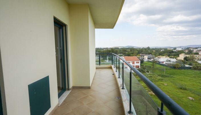 Image No.21-3 Bed Apartment for sale