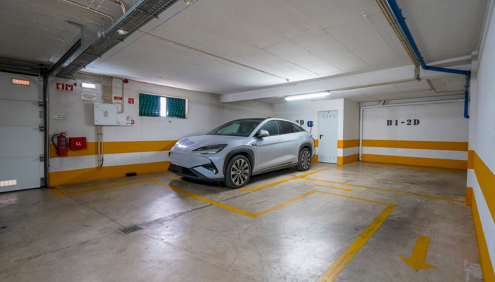 Image No.26-3 Bed Apartment for sale